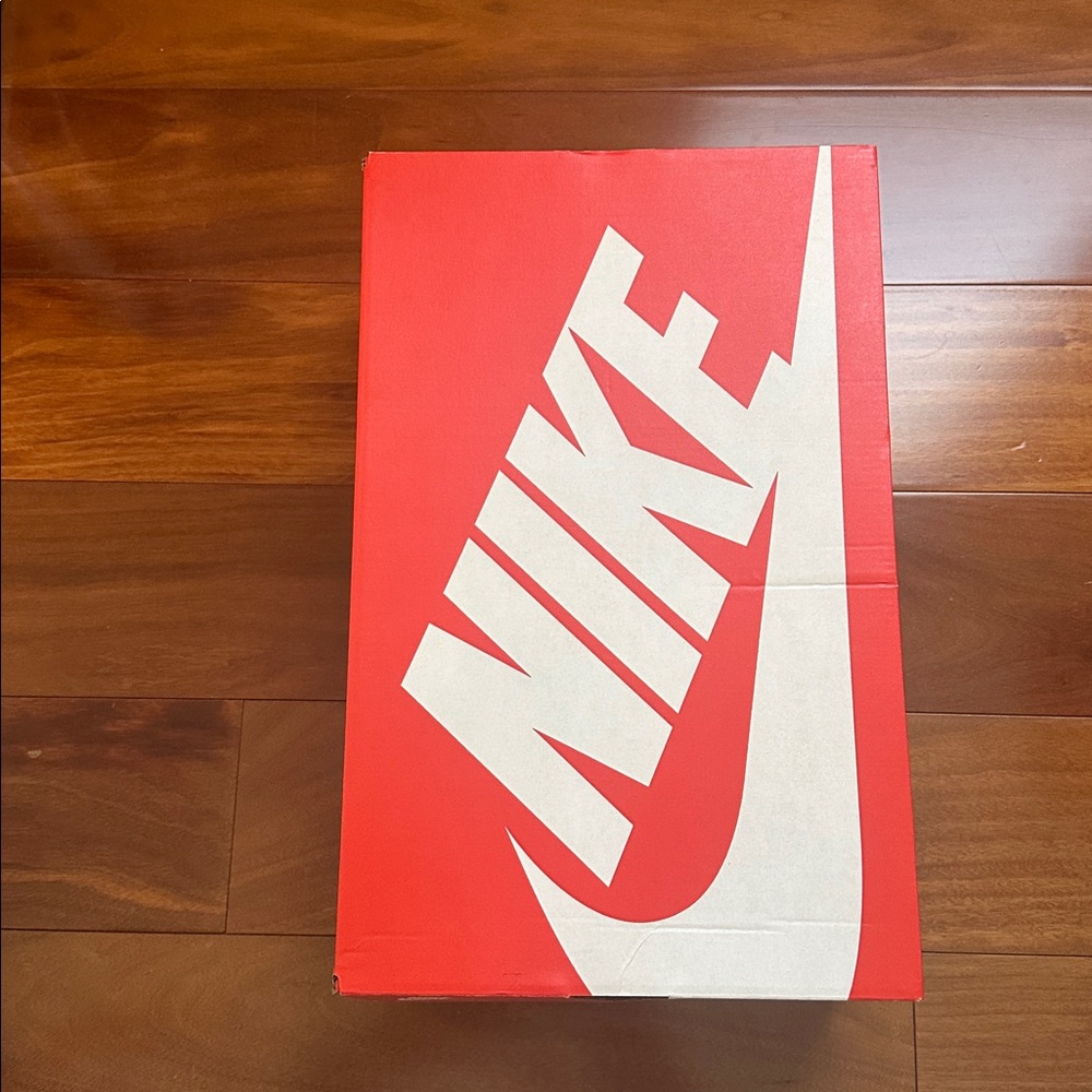 Nike Terminator High RPM Red Athletic Shoes - Picture 2 of 9